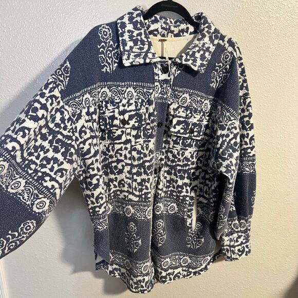 Free People Oversized Ruby Jacket Blue and White Print Shacket Size S - Picture 3 of 6